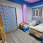 Comfy Hostel-Style Home Near Pyramids