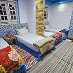 Comfy Hostel-Style Home Near Pyramids