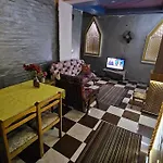 Comfy Hostel-Style Home Near Pyramids