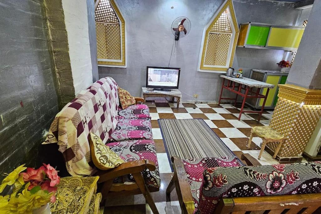 Comfy Hostel-style Near Pyramids