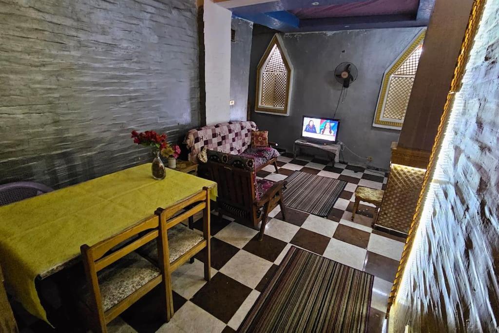 Apartment Comfy Hostel-style Near Pyramids *